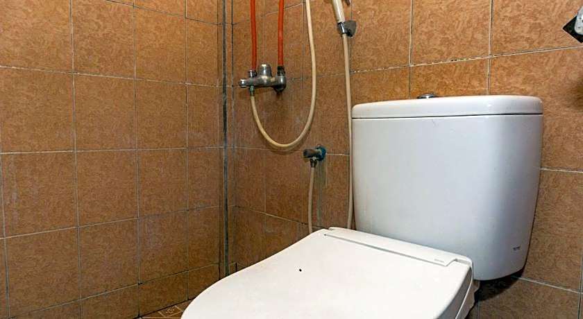 RedDoorz near Sentani Airport Jayapura