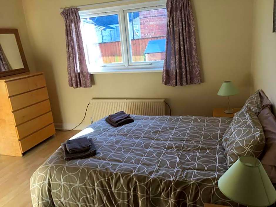 MARLEY MANSIONS APARTMENT - Clarendon