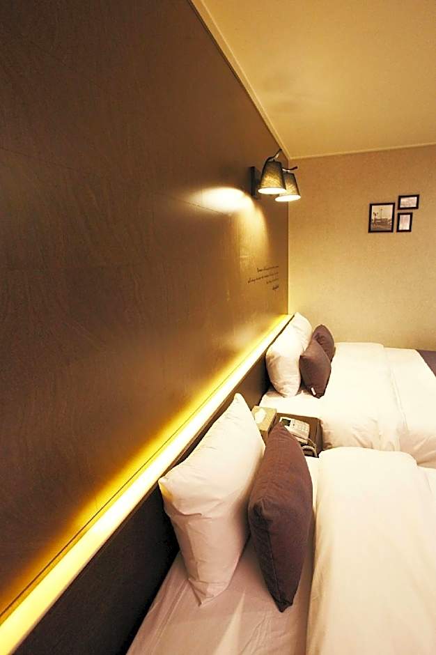 S& Hotel