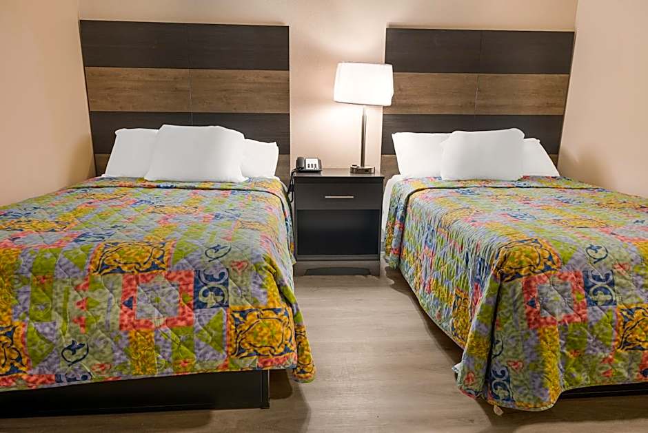 Knights Inn Grand Rapids East