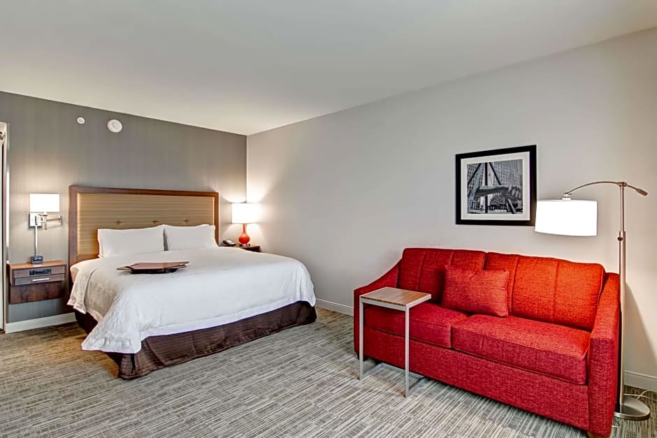 Hampton Inn & Suites Detroit/Troy