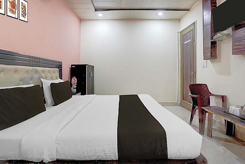 Super Hotel O Zirakpur City Court Complex Formerly The Platinum