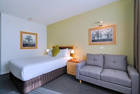 Standard Queen Room, 1 Queen Bed