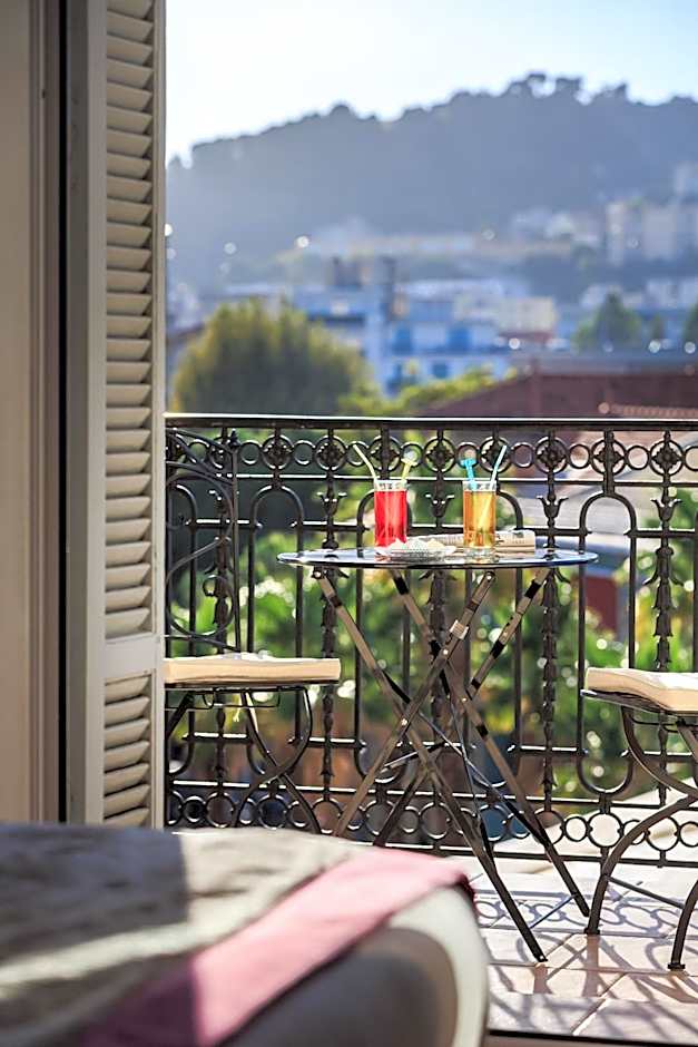 Villa Otero by Happyculture