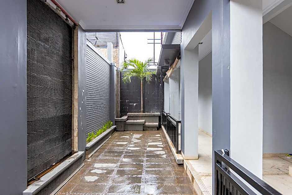 SPOT ON 2433 Pondok Akuanna