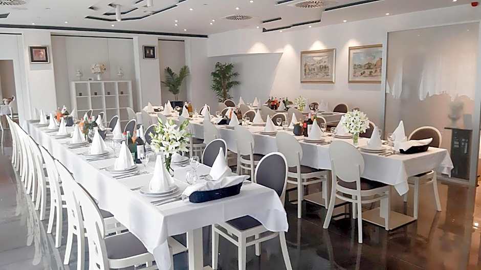 Hotel Santiny