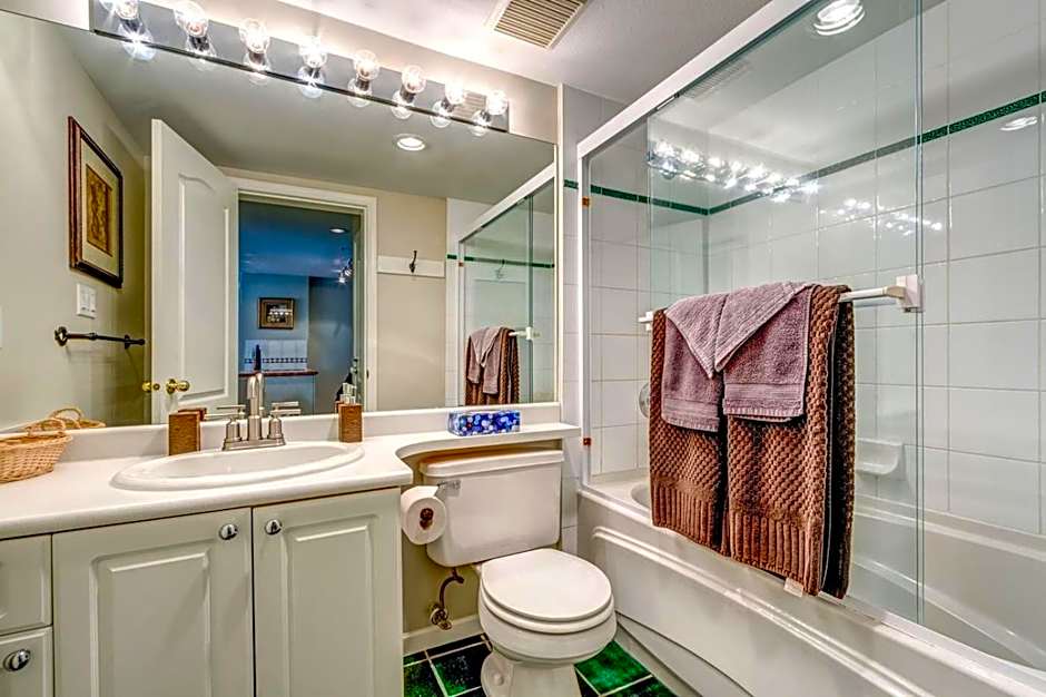 Town Plaza Suites by Golden Dreams