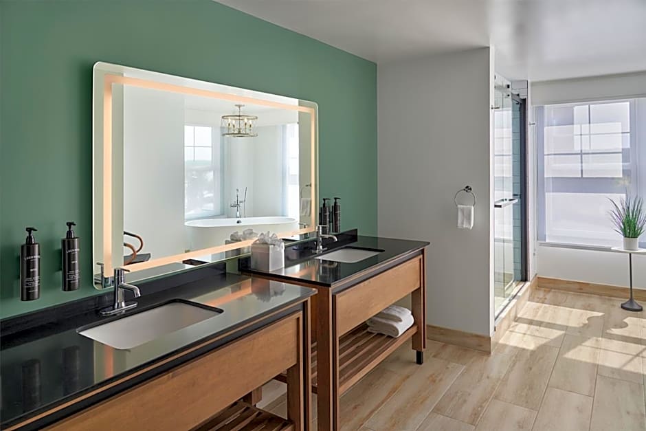 Hotel Canandaigua, Tapestry Collection by Hilton