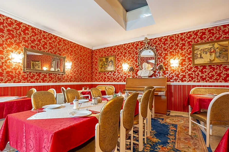 Hotel Urania