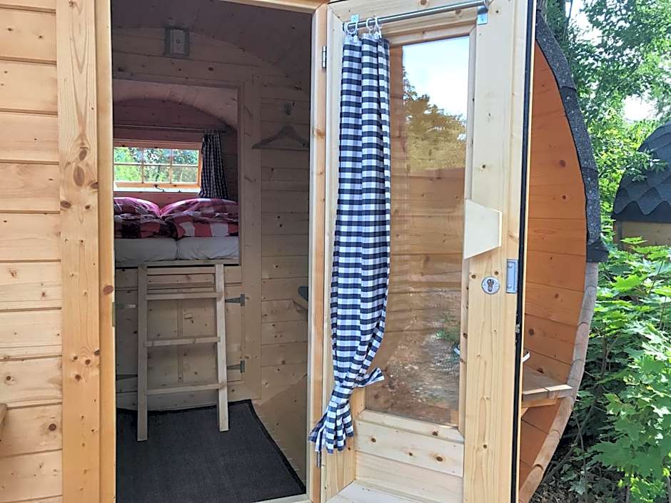 Schlaffass - Schlafen im Holzfass