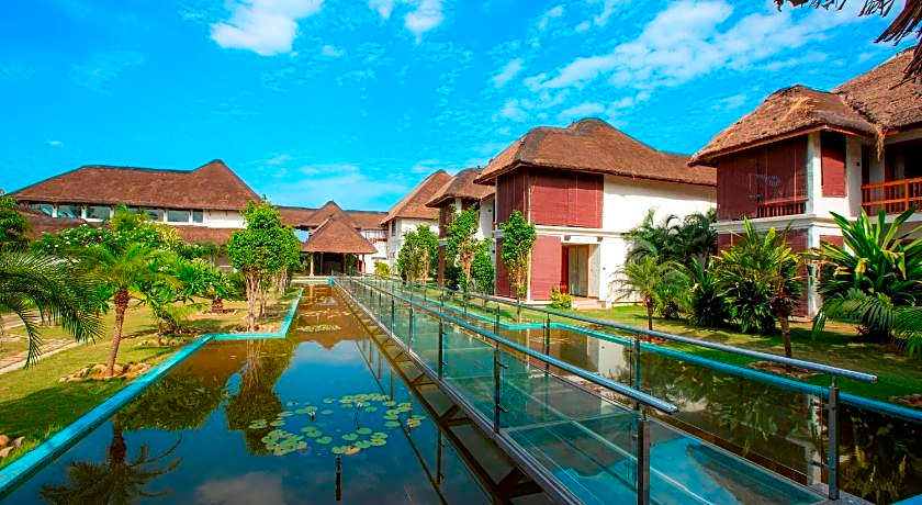 Le Pondy - Beach and Lake Resort