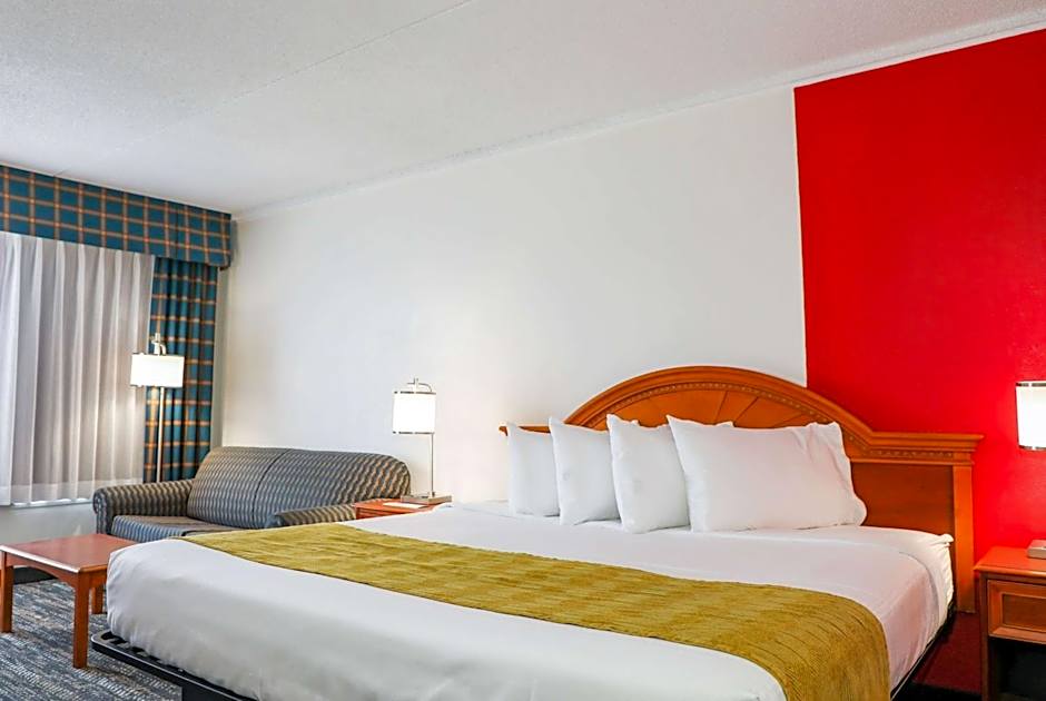 Ramada by Wyndham Cumberland Downtown