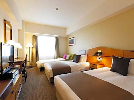 Triple Room - Twin and sofa bed - Non Smoking