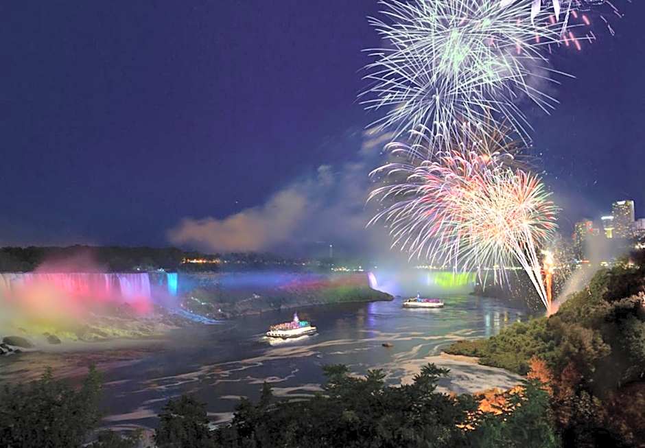 Tower Hotel at Fallsview