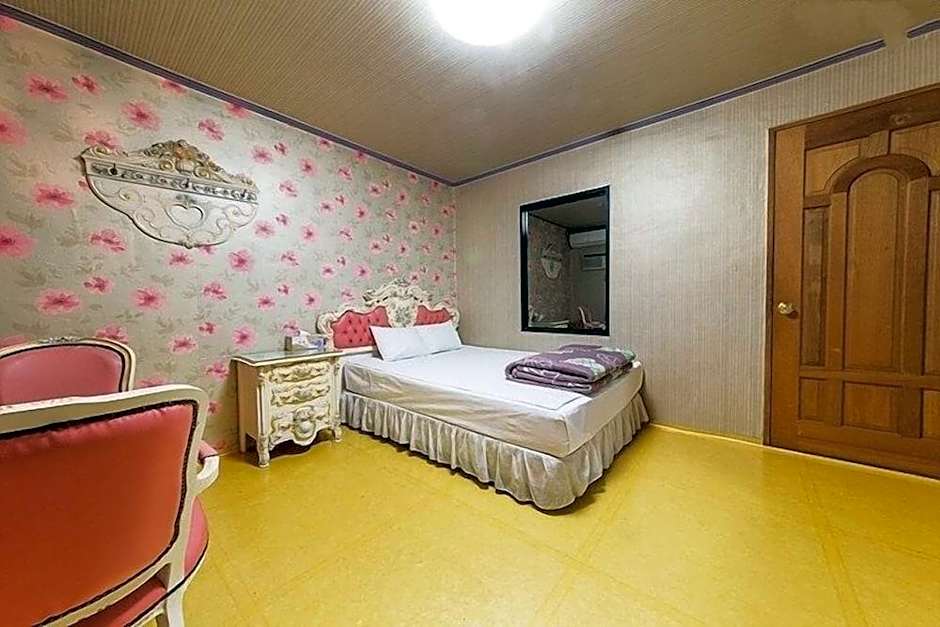 Carlsbed Motel