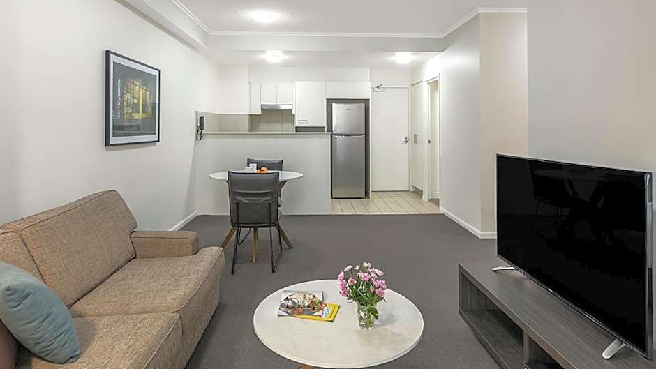 Oaks Brisbane on Margaret Suites
