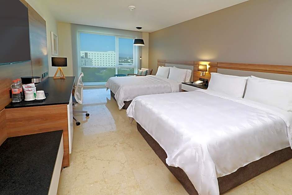 Holiday Inn & Suites Puerto Vallarta Marina & Golf By IHG