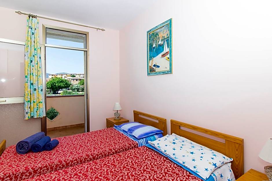 Appartamenti in Villa con ampio giardino esterno