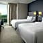 Hampton Inn By Hilton & Suites Teaneck/Glenpointe