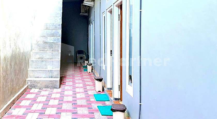 Griya Prashasta Mitra RedDoorz