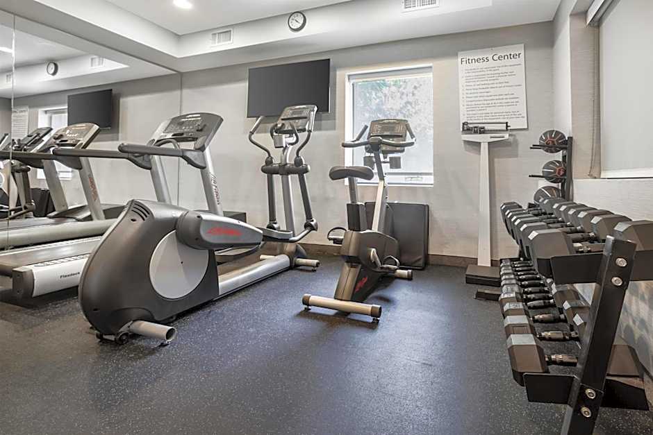 Best Western Roslyn-Long Island Hotel