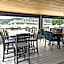 Riverboat Inn & Suites