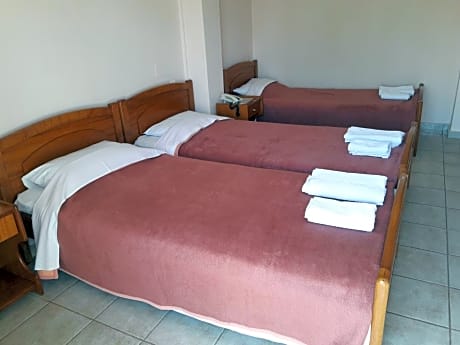 Triple Room with Single Beds and Side Sea View