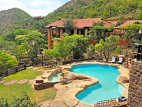 Waterfall Safari Lodge