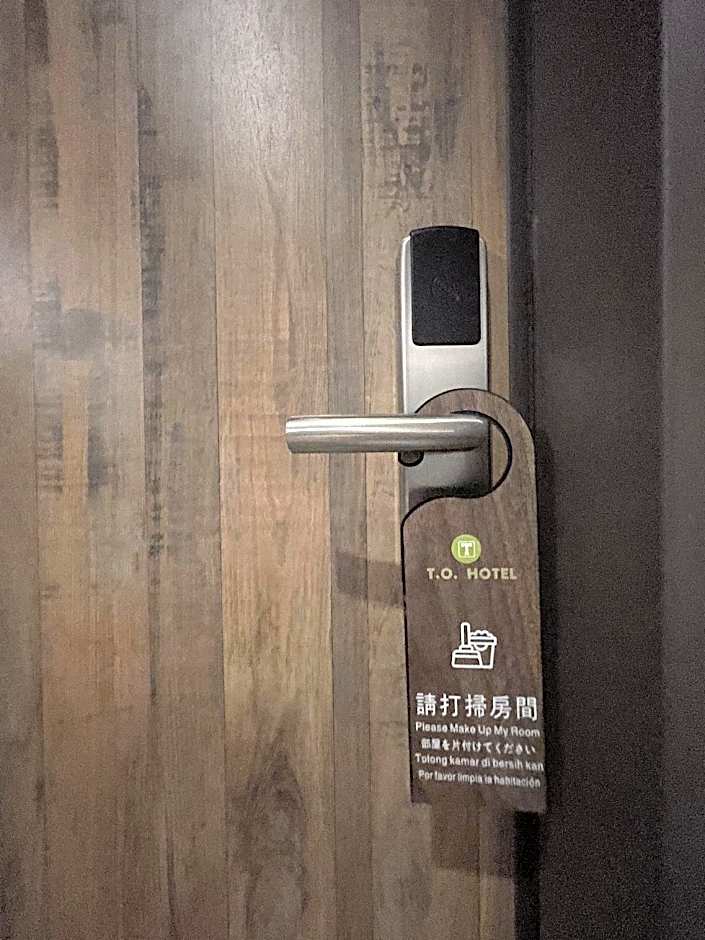 T.O.Hotel-Main Station