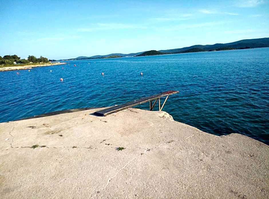 Apartman prvi red do mora