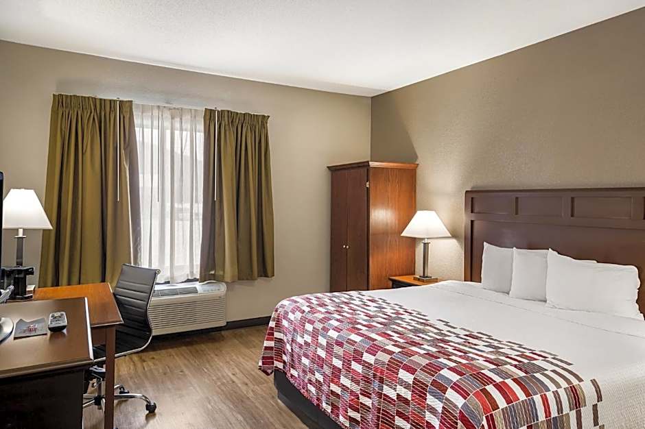 Red Roof Inn & Suites Bloomsburg- MIfflinville
