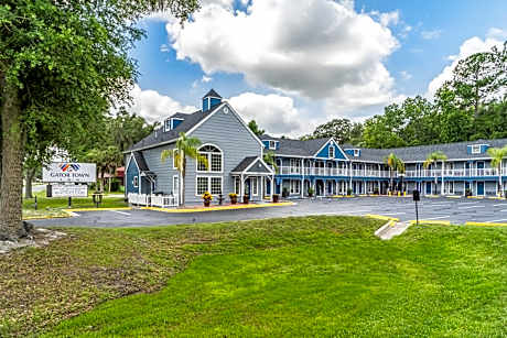 GatorTown Inn
