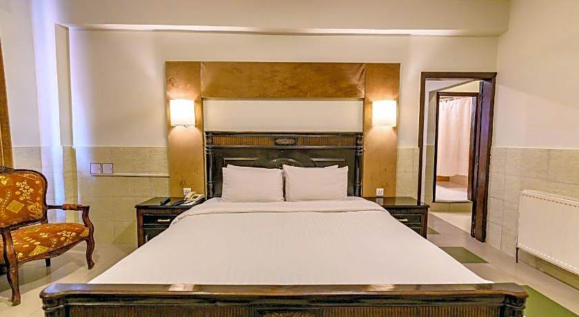 Hotel One Mall Road Murree