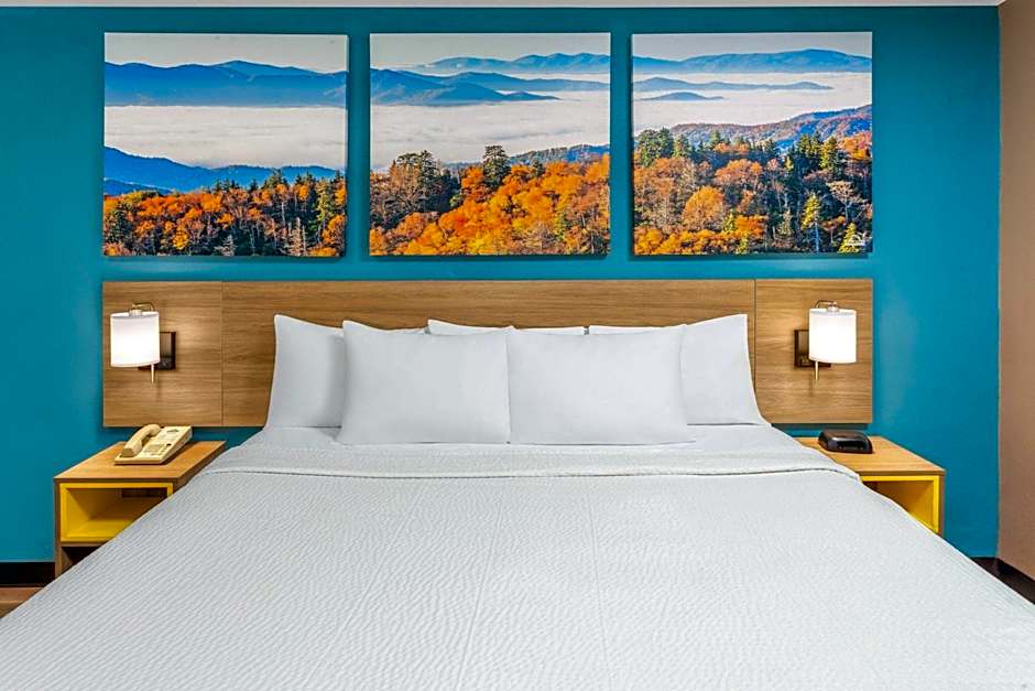 Days Inn by Wyndham Shelby