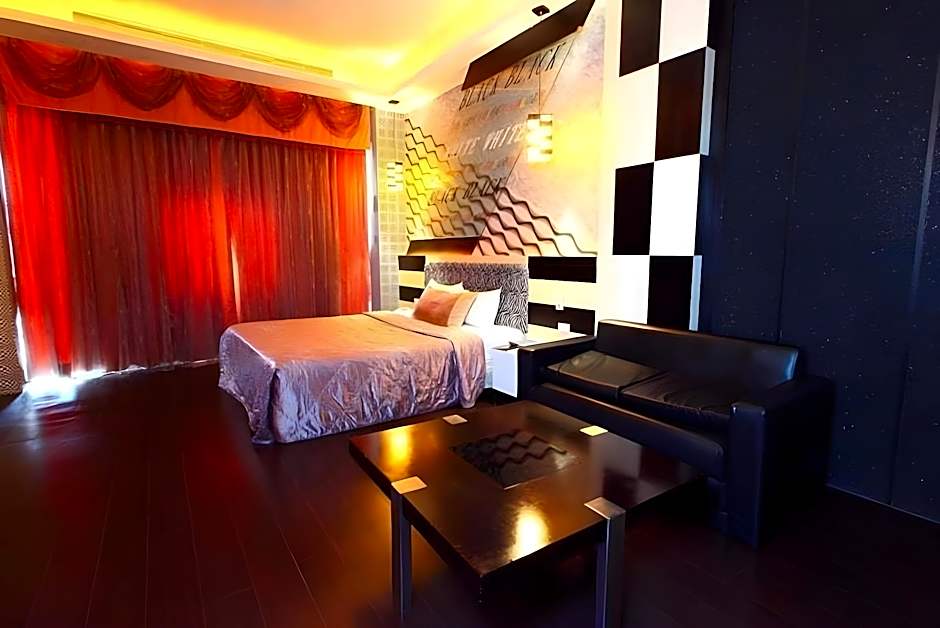 Sun Garden Ming Cheng Motel