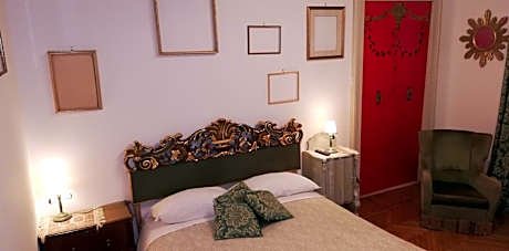 Standard Double Room with Shared Bathroom