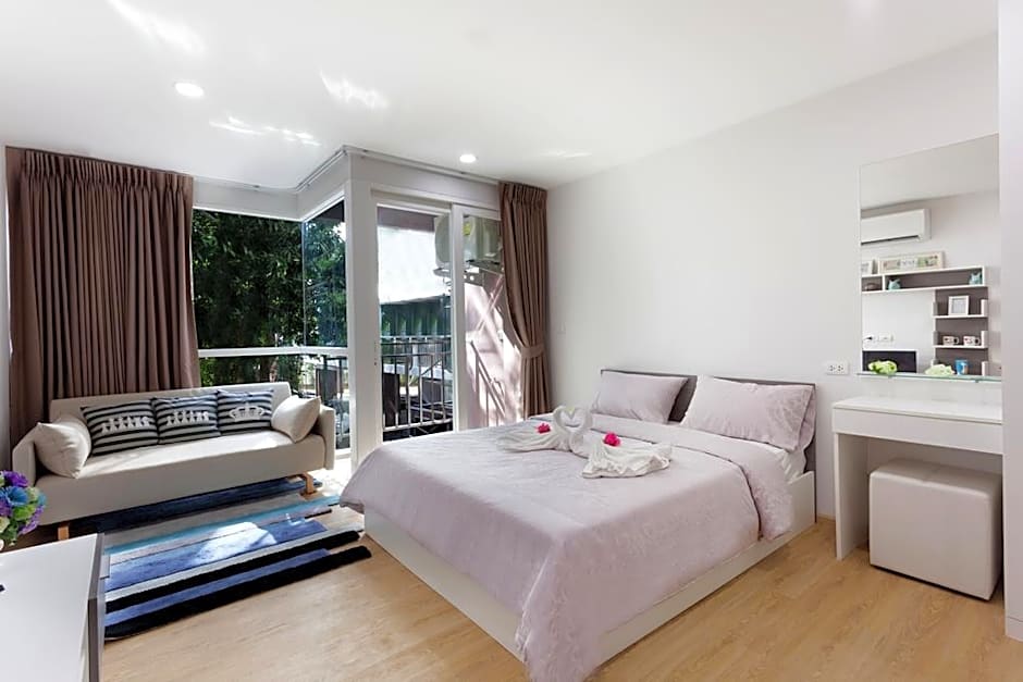 Ozone Condotel Kata Beach by Alpina