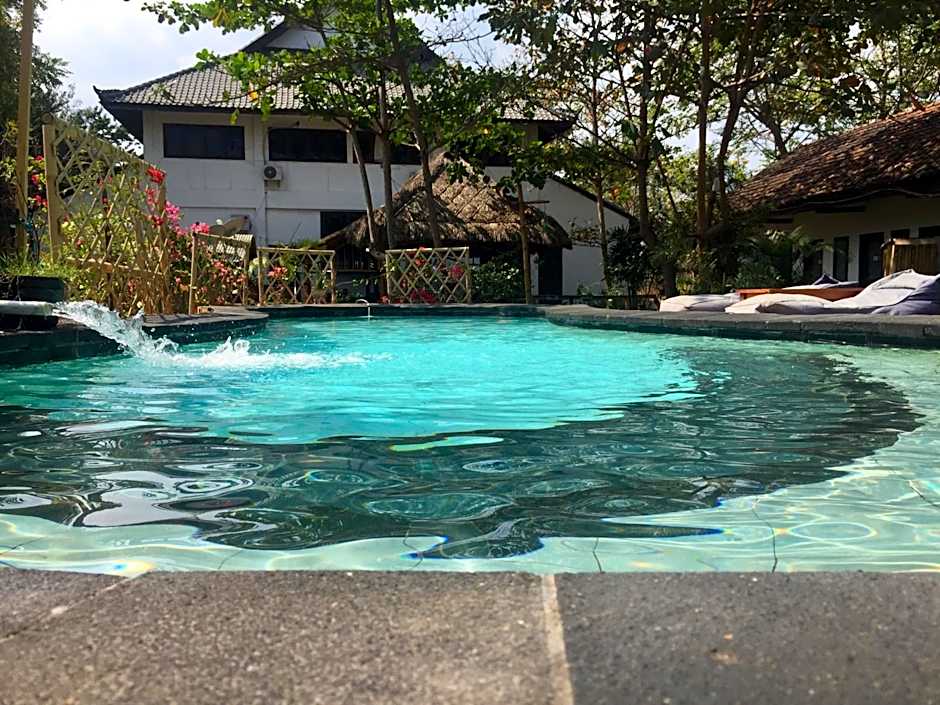 Lutwala Bungalows and Private Villa