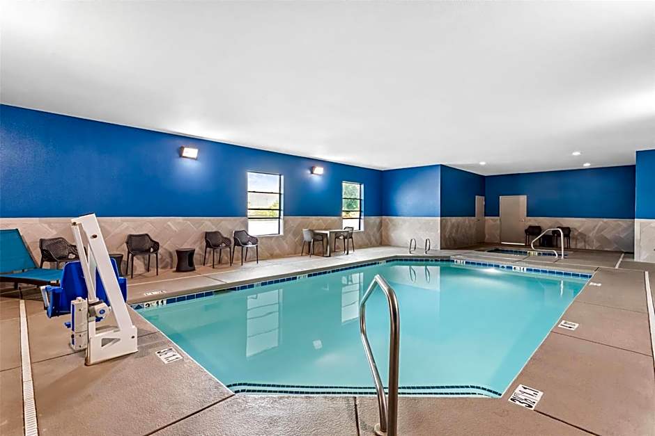 Hampton Inn By Hilton & Suites Farmington