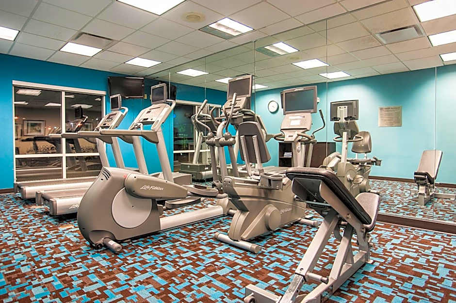 Comfort Inn & Suites Akron South