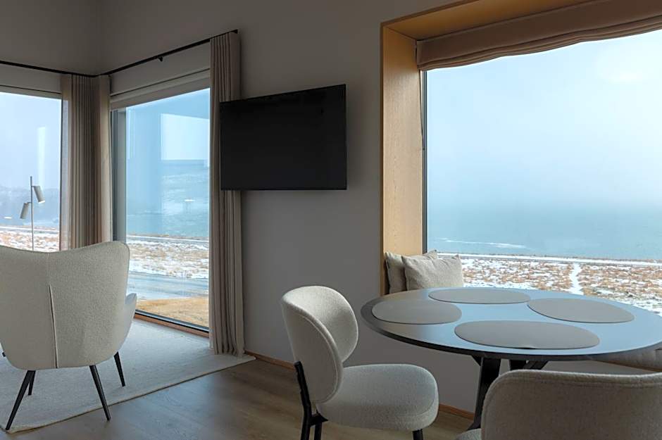 Peninsula Suites