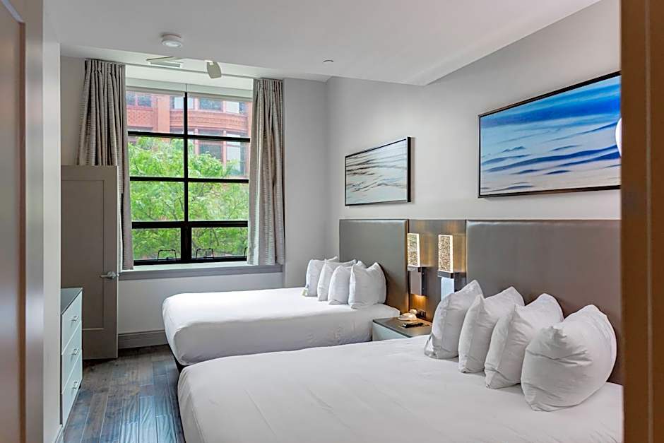 The Current Iowa, Autograph Collection by Marriott