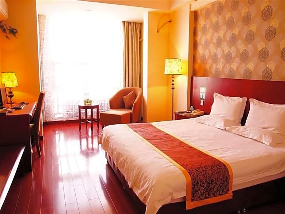 GreenTree Inn Jiuquan Century Plaza Hotel