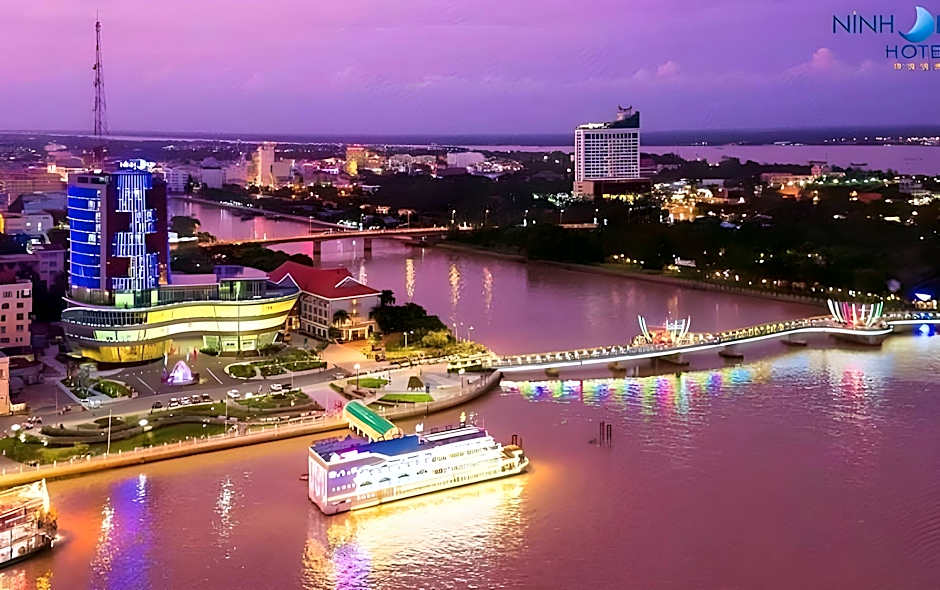 Ninh Kieu Riverside Hotel
