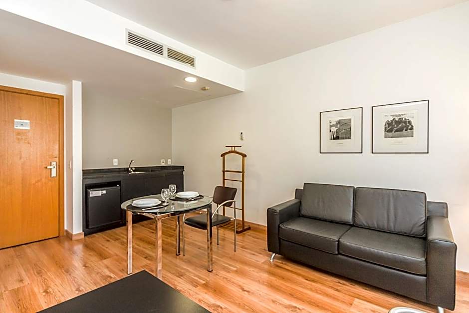 Paraiso Suites by Charlie