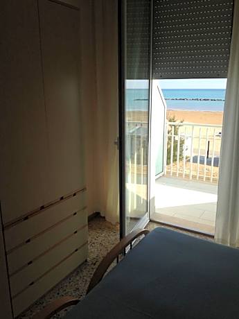 Double or Twin Room with Balcony and Sea View