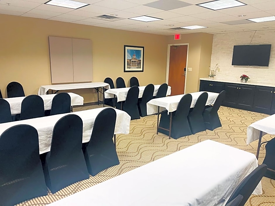 Comfort Inn & Suites Decatur-Forsyth