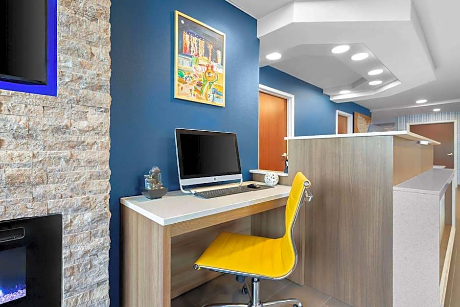 Microtel Inn & Suites by Wyndham Tulsa  Catoosa/Route 66