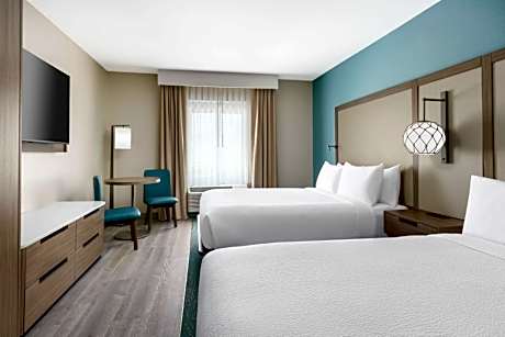 Standard Queen Room with Two Queen Beds - Hearing Accessible