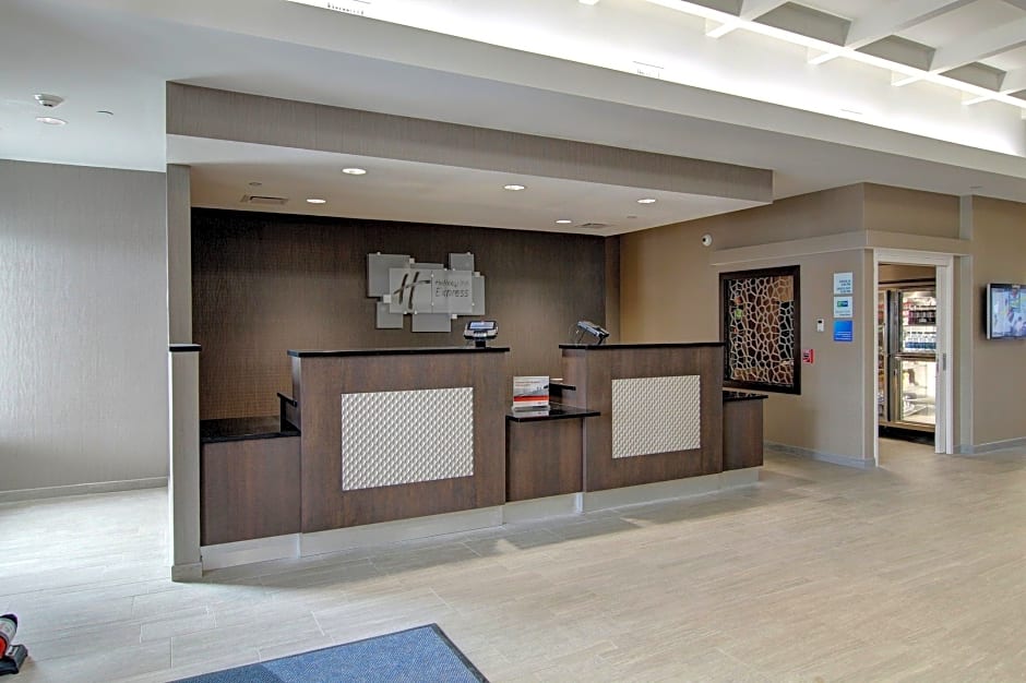 Holiday Inn Express Fargo SW - I-94 Medical Center By IHG